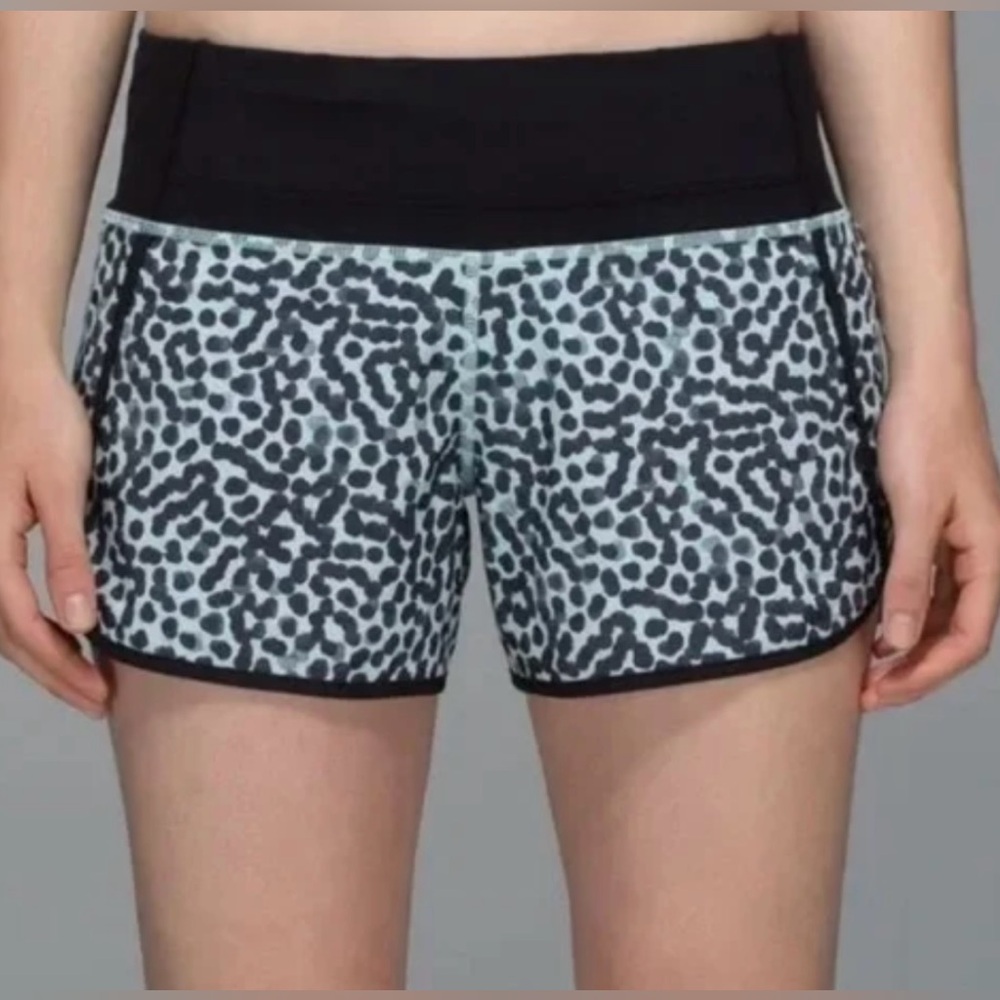 Lululemon - Speed Up Low-Rise Lined Short 2.5”